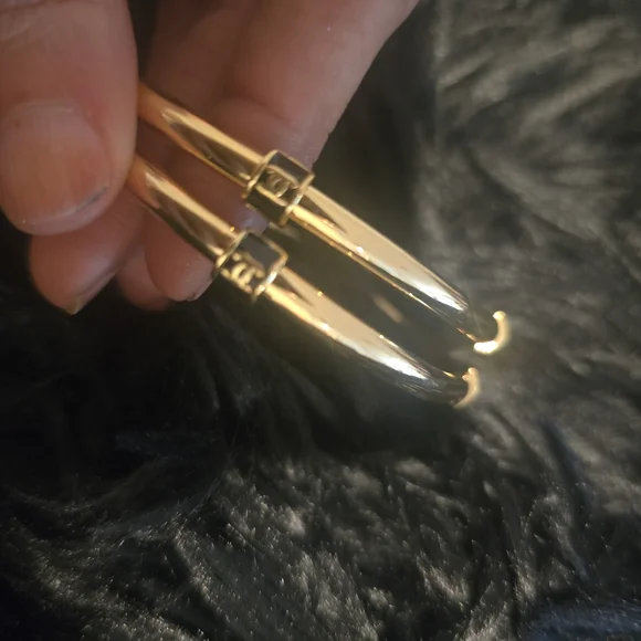 Chic Gold Bangle Bracelet Duo - Picture 10 of 12